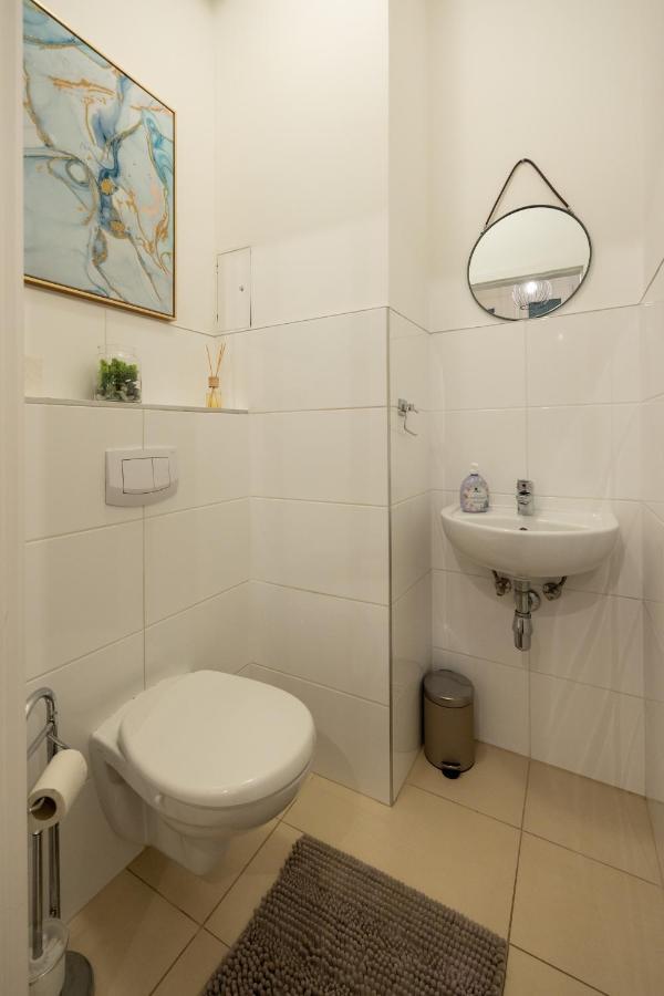 Turquoise Inspired Deluxe Centrally Located Vienna Exterior photo